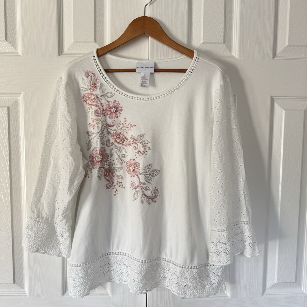 Alfred Dunner Sz XL Rhinestone White Eyelet Floral Top Cottage Core Grandma